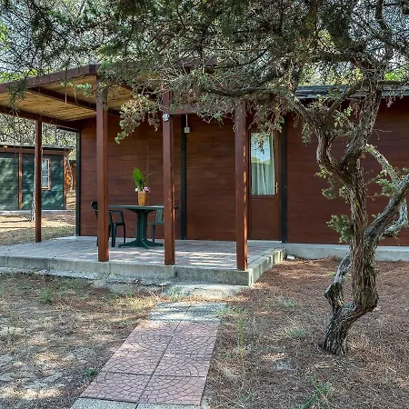 Cosy Mobile Home In Sorso With Garden Dom wakacyjny