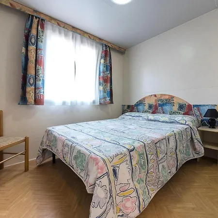Cosy Mobile Home In Sorso With Garden